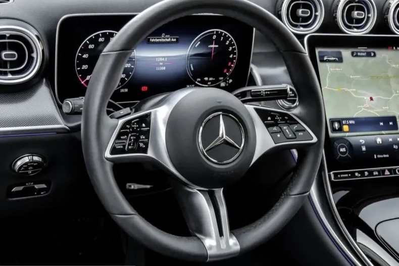 Mercedes-Benz GLC 300 (Clasa GLC) din 2025 cu 11.301 km - oferta MER251832 - foto 8