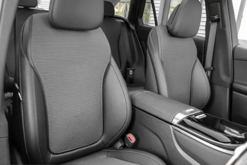 Mercedes-Benz GLC 300 (Clasa GLC) din 2025 cu 11.301 km - oferta MER251832 - foto 16