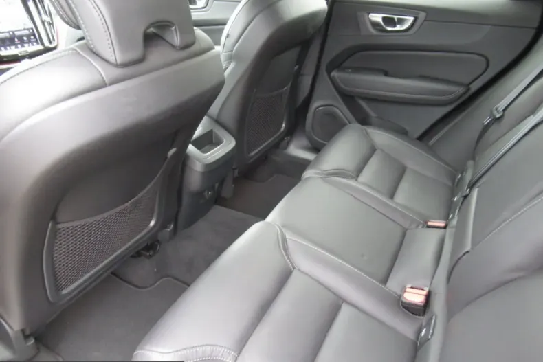 Volvo XC60 din 2023 cu 10.540 km - oferta VOL251846 - foto 7