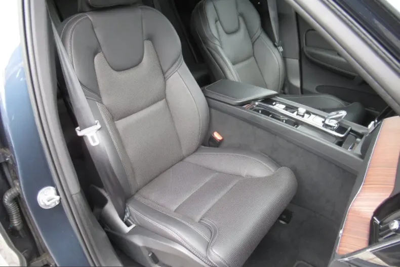 Volvo XC60 din 2023 cu 10.540 km - oferta VOL251846 - foto 10
