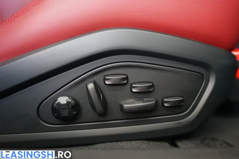 Porsche Taycan din 2023 cu 38.300 km - oferta POR251848 - foto 12
