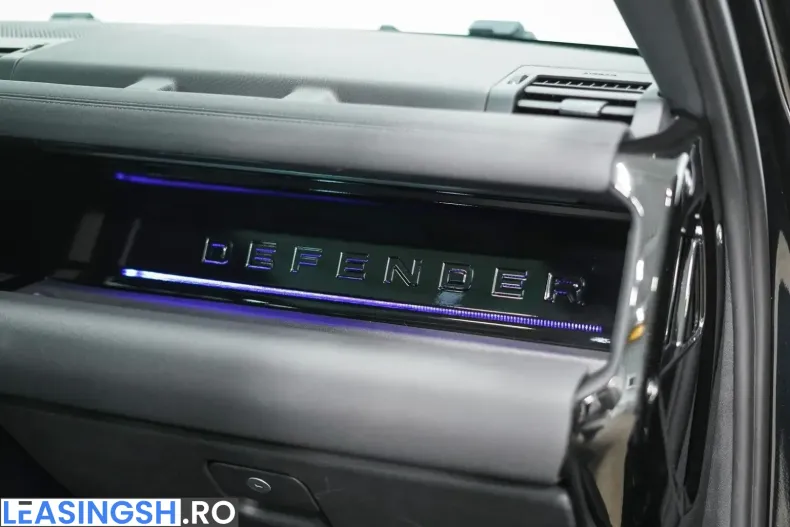 Land Rover Defender din 2023 cu 75.814 km - oferta LAN251851 - foto 17