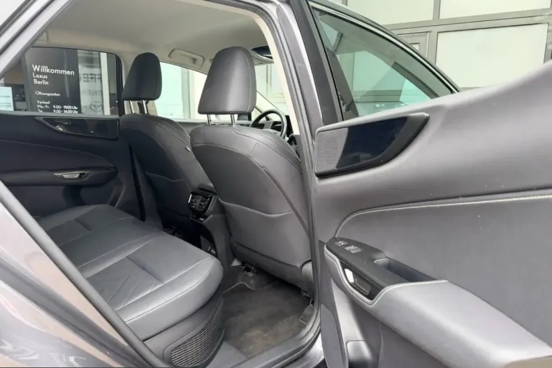 Lexus NX 450h din 2022 cu 96.692 km - oferta LEX251858 - foto 6