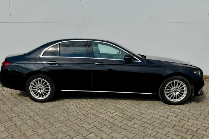 Mercedes-Benz E 220 (Clasa E) din 2022 cu 85.418 km - oferta MER251865 - foto 6