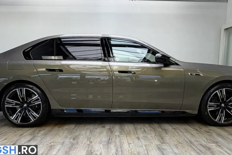 BMW M760 (Seria 7) din 2025 cu 19.999 km - oferta BMW251868 - foto 4
