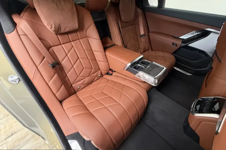 BMW M760 (Seria 7) din 2025 cu 19.999 km - oferta BMW251868 - foto 23