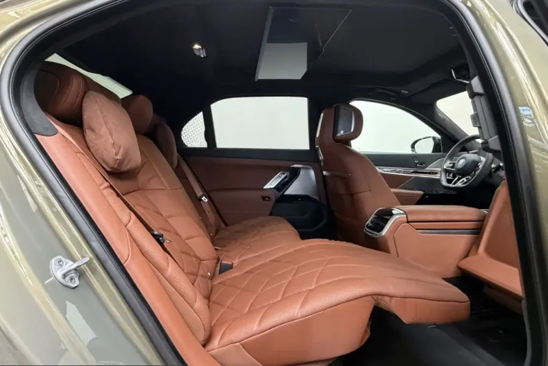 BMW M760 (Seria 7) din 2025 cu 19.999 km - oferta BMW251868 - foto 26