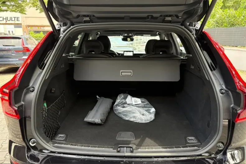 Volvo XC60 din 2025 cu 7.944 km - oferta VOL251870 - foto 10