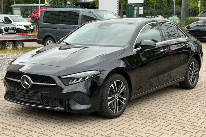Mercedes-Benz A 250 (Clasa A) din 2024 cu 32.000 km - oferta MER251873 - foto 2
