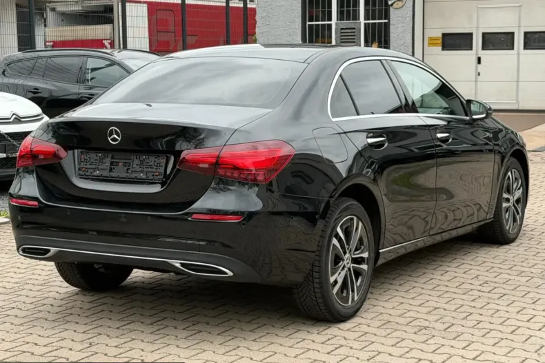 Mercedes-Benz A 250 (Clasa A) din 2024 cu 32.000 km - oferta MER251873 - foto 6