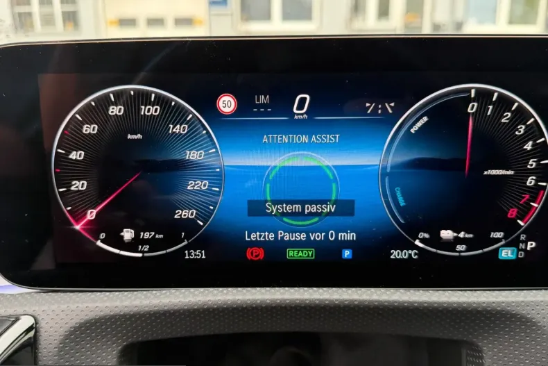 Mercedes-Benz A 250 (Clasa A) din 2024 cu 32.000 km - oferta MER251873 - foto 21