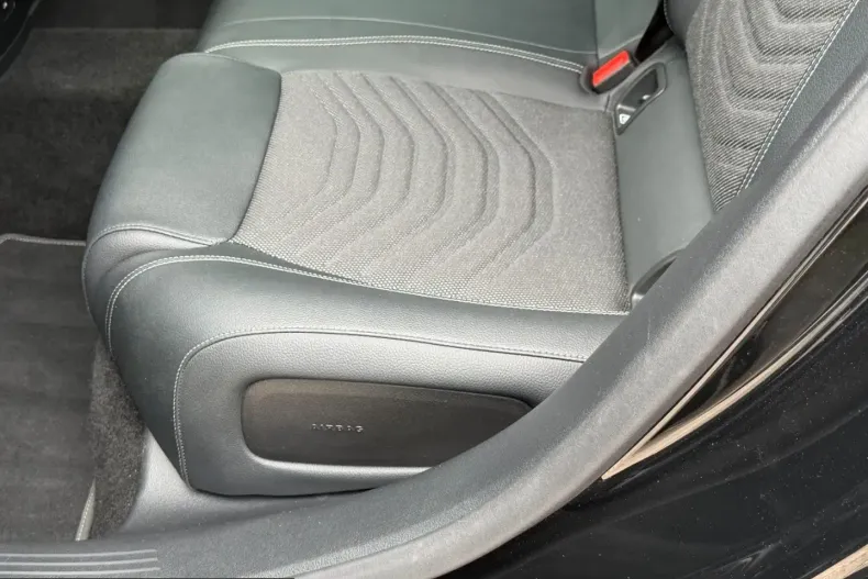 Mercedes-Benz A 250 (Clasa A) din 2024 cu 32.000 km - oferta MER251873 - foto 40