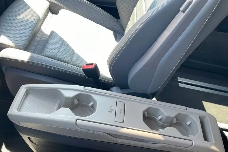 Volkswagen T7 Multivan din 2023 cu 35.000 km - oferta VOL251876 - foto 22