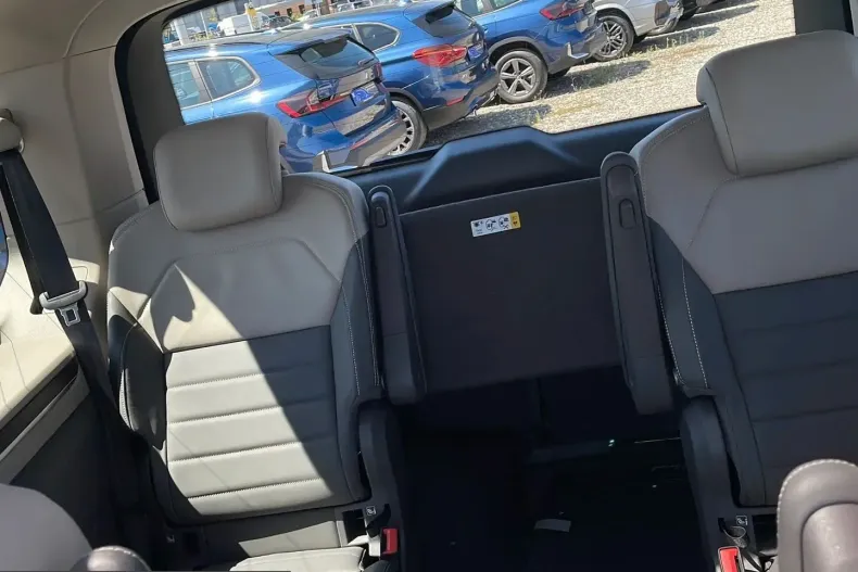 Volkswagen T7 Multivan din 2023 cu 35.000 km - oferta VOL251876 - foto 23