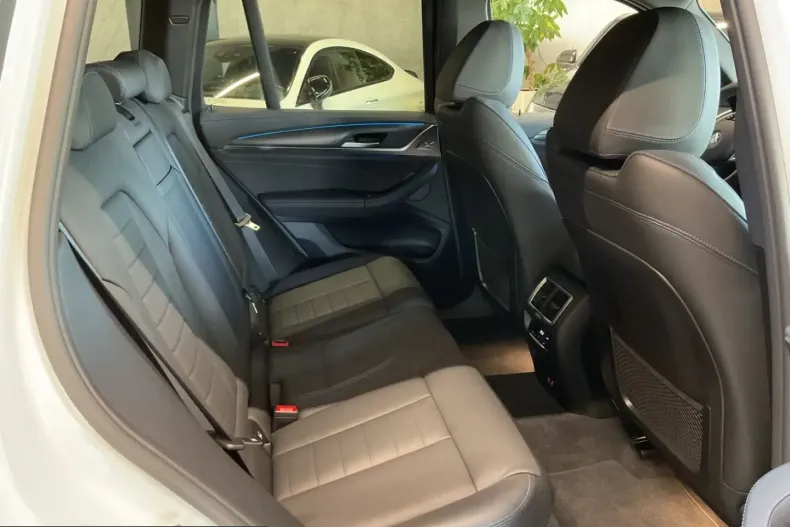 BMW iX3 (Seria X) din 2024 cu 29.500 km - oferta BMW251877 - foto 16