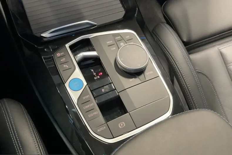 BMW iX3 (Seria X) din 2024 cu 29.500 km - oferta BMW251877 - foto 31