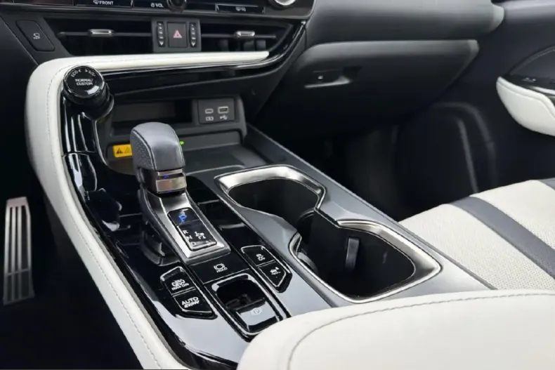Lexus NX 450h din 2023 cu 47.749 km - oferta LEX251880 - foto 13