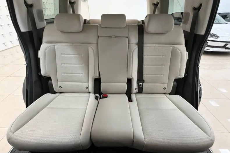 Hyundai Santa Fe din 2025 cu 27.400 km - oferta HYU251885 - foto 14