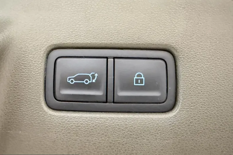 Hyundai Santa Fe din 2025 cu 27.400 km - oferta HYU251885 - foto 49