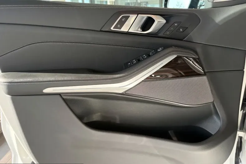 BMW X5 (Seria X) din 2025 cu 23.590 km - oferta BMW251931 - foto 21