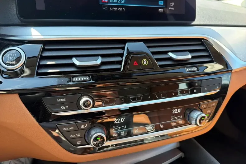 BMW 530 (Seria 5) din 2023 cu 11.291 km - oferta BMW251935 - foto 12