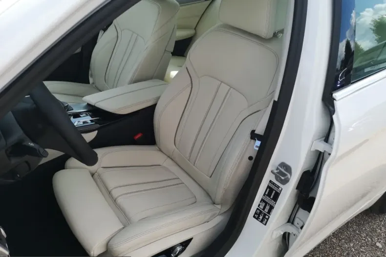 BMW 530 (Seria 5) din 2023 cu 21.169 km - oferta BMW251937 - foto 9
