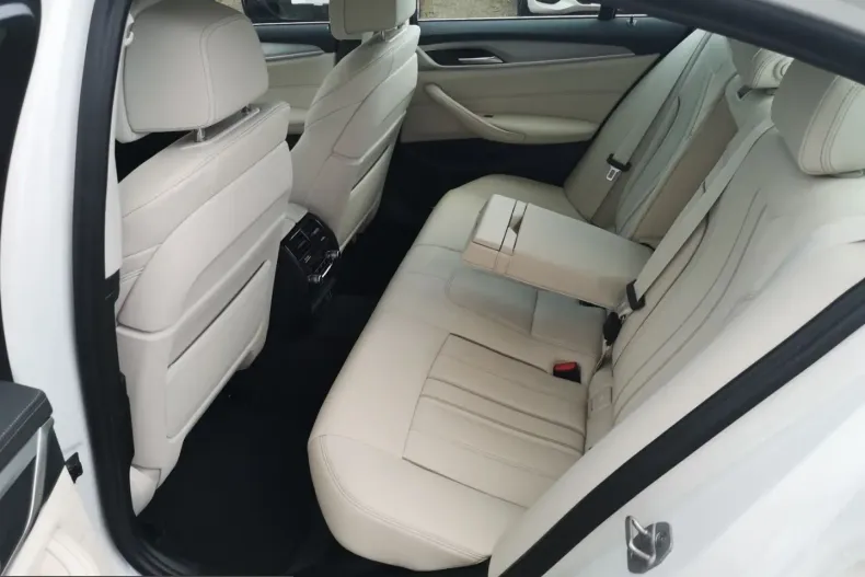 BMW 530 (Seria 5) din 2023 cu 21.169 km - oferta BMW251937 - foto 16