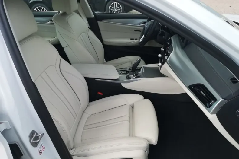 BMW 530 (Seria 5) din 2023 cu 21.169 km - oferta BMW251937 - foto 18