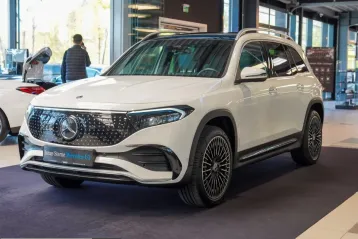Mercedes-Benz EQB din 2025 - oferta MER251950