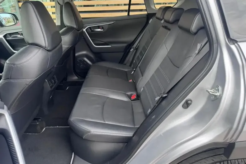 Toyota RAV4 din 2022 cu 76.823 km - oferta TOY251953 - foto 13