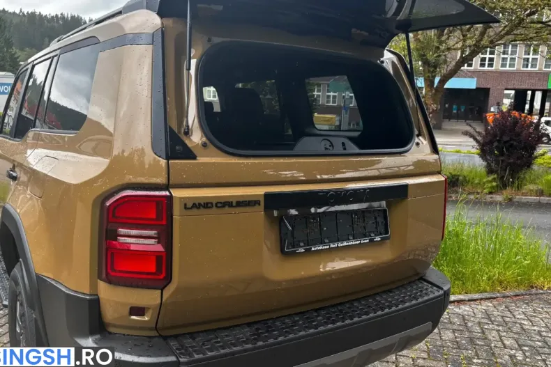 Toyota Land Cruiser 2,8 D-4D AWD Executive din 2026 cu 540 km - oferta TOY251961 - foto 4
