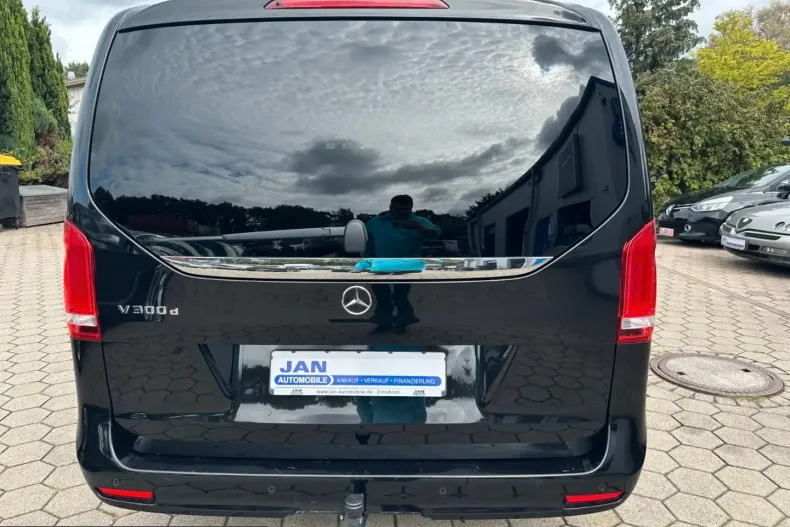 Mercedes-Benz V 300 (Clasa V) din 2023 cu 48.750 km - oferta MER251967 - foto 7