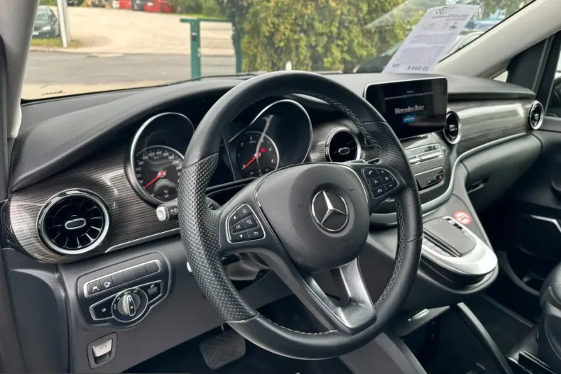 Mercedes-Benz V 300 (Clasa V) din 2023 cu 48.750 km - oferta MER251967 - foto 16