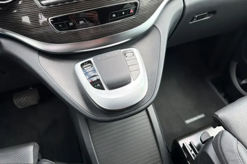 Mercedes-Benz V 300 (Clasa V) din 2022 cu 85.000 km - oferta MER251970 - foto 18