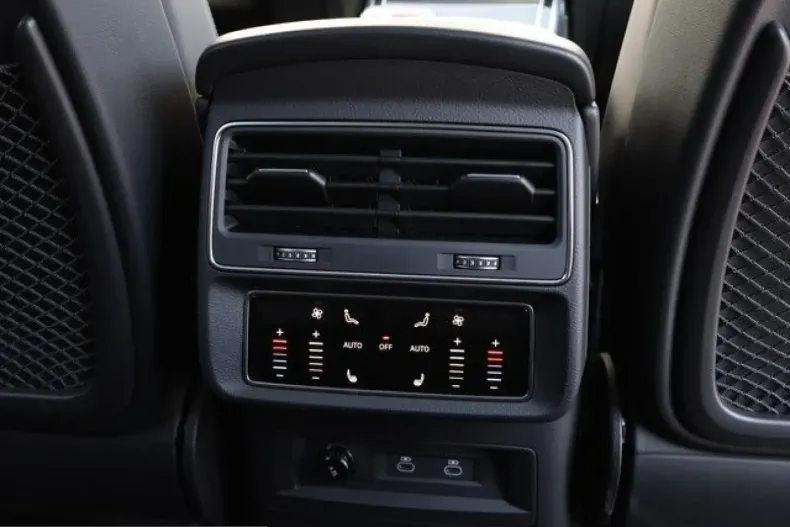 Audi RSQ8 din 2025 cu 9.680 km - oferta AUD251989 - foto 13