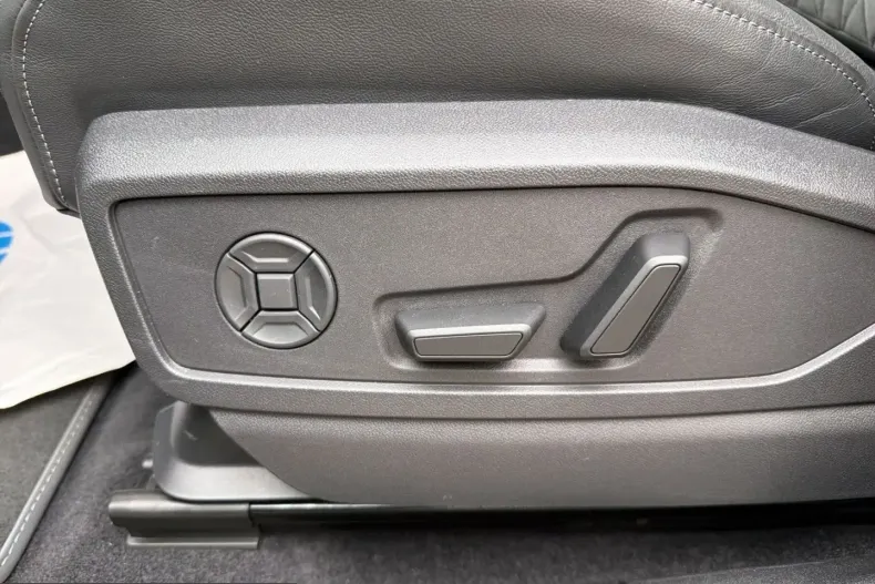 Audi Q5 din 2025 cu 12.974 km - oferta AUD252003 - foto 16