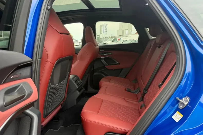 Audi SQ5 din 2025 cu 12.600 km - oferta AUD252007 - foto 11