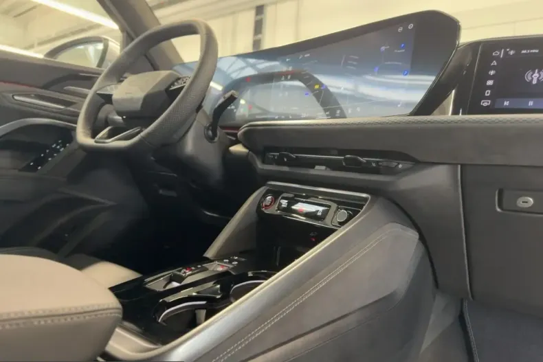 Audi SQ5 din 2025 cu 12.999 km - oferta AUD252011 - foto 9