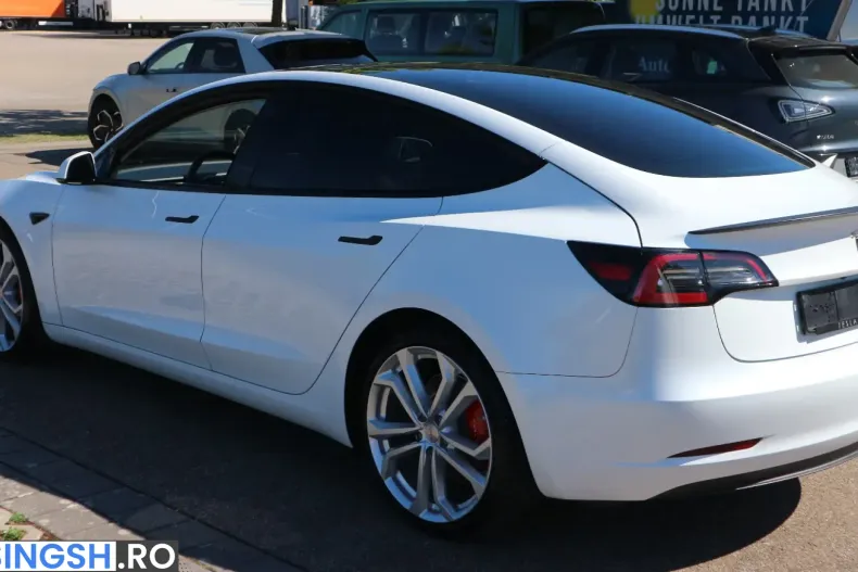 Tesla Model 3 din 2023 cu 45.000 km - oferta TES252029 - foto 3