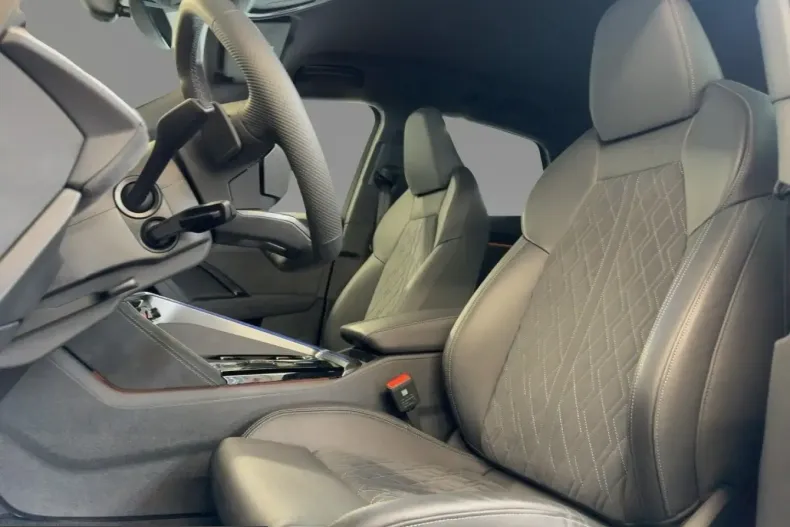 Audi Q5 din 2025 cu 9.999 km - oferta AUD252034 - foto 6