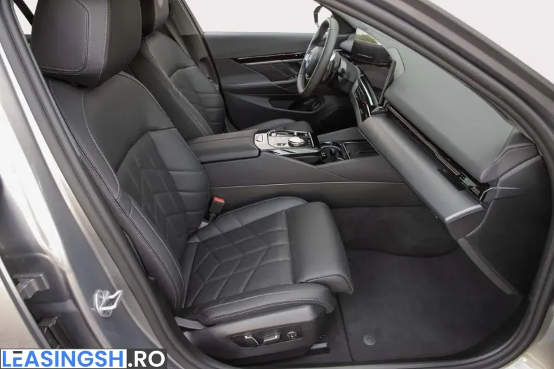 BMW 530 (Seria 5) din 2024 cu 32.380 km - oferta BMW252046 - foto 3