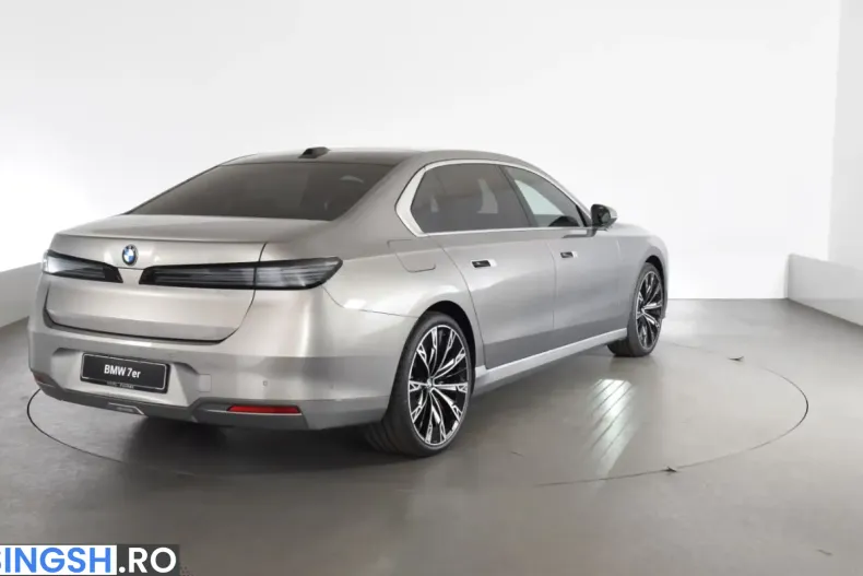BMW 740 (Seria 7) din 2026 cu 51 km - oferta BMW252052 - foto 12