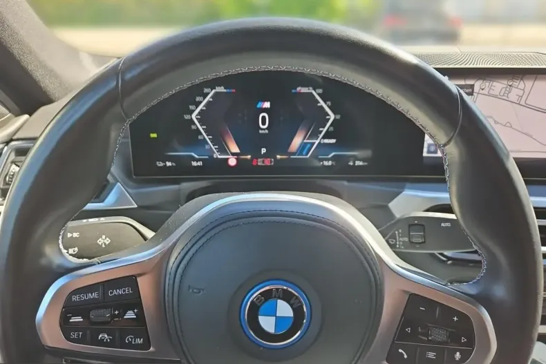 BMW i4 (Seria 4) din 2023 cu 64.336 km - oferta BMW252066 - foto 8