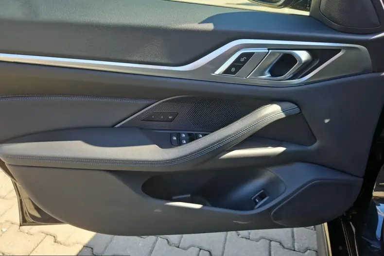 BMW i4 (Seria 4) din 2023 cu 64.336 km - oferta BMW252066 - foto 13