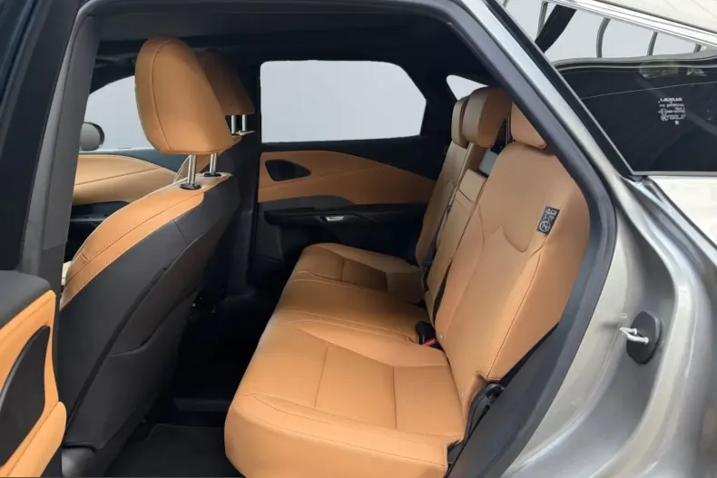 Lexus RX 450 din 2023 cu 39.800 km - oferta LEX252068 - foto 13