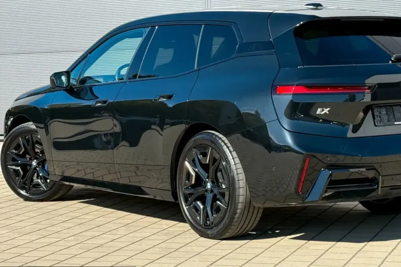BMW iX din 2025 cu 23.690 km - oferta BMW252069 - foto 5