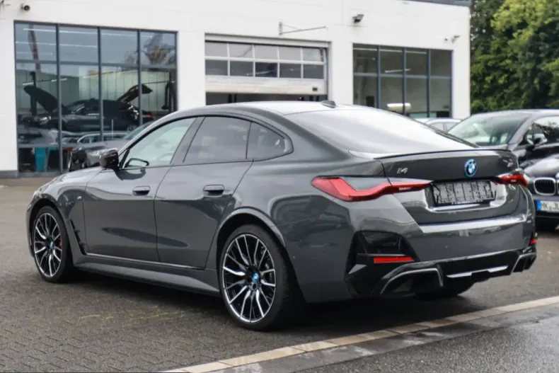 BMW i4 (Seria 4) din 2023 cu 60.597 km - oferta BMW252075 - foto 6