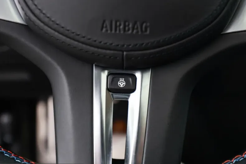 BMW i4 (Seria 4) din 2023 cu 60.597 km - oferta BMW252075 - foto 25