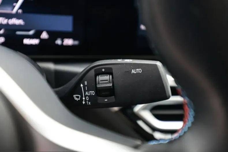 BMW i4 (Seria 4) din 2023 cu 60.597 km - oferta BMW252075 - foto 26