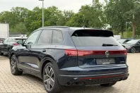 Volkswagen Touareg din 2024 cu 39.845 km - oferta VOL252078 - foto 3